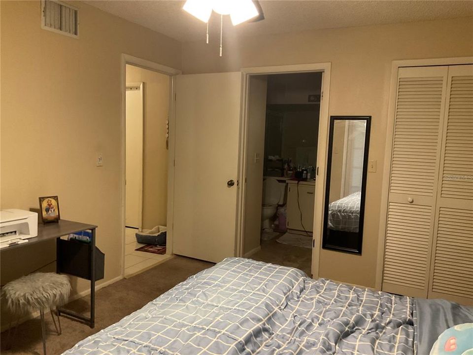 For Sale: $215,000 (2 beds, 2 baths, 1230 Square Feet)
