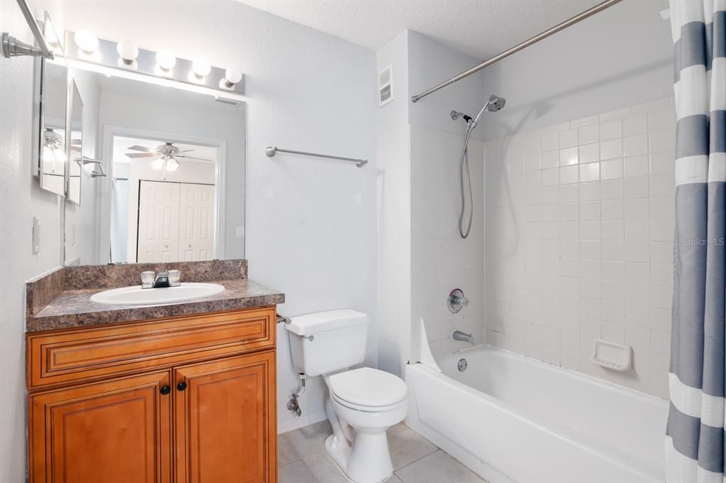 For Sale: $150,000 (2 beds, 2 baths, 950 Square Feet)