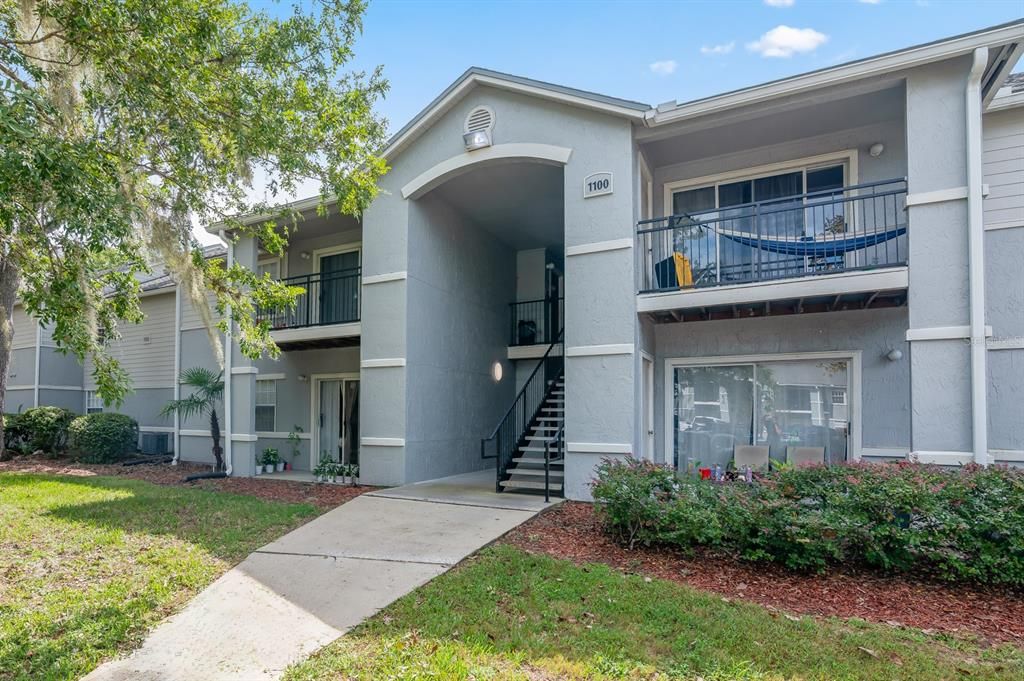 For Sale: $150,000 (2 beds, 2 baths, 950 Square Feet)