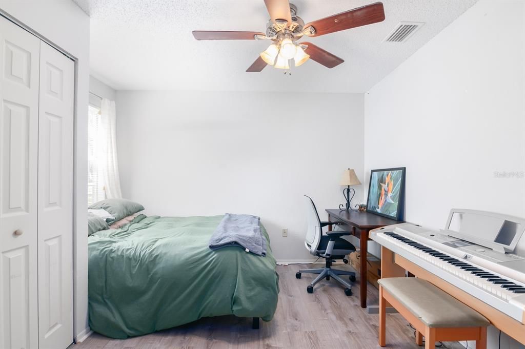 For Sale: $150,000 (2 beds, 2 baths, 950 Square Feet)