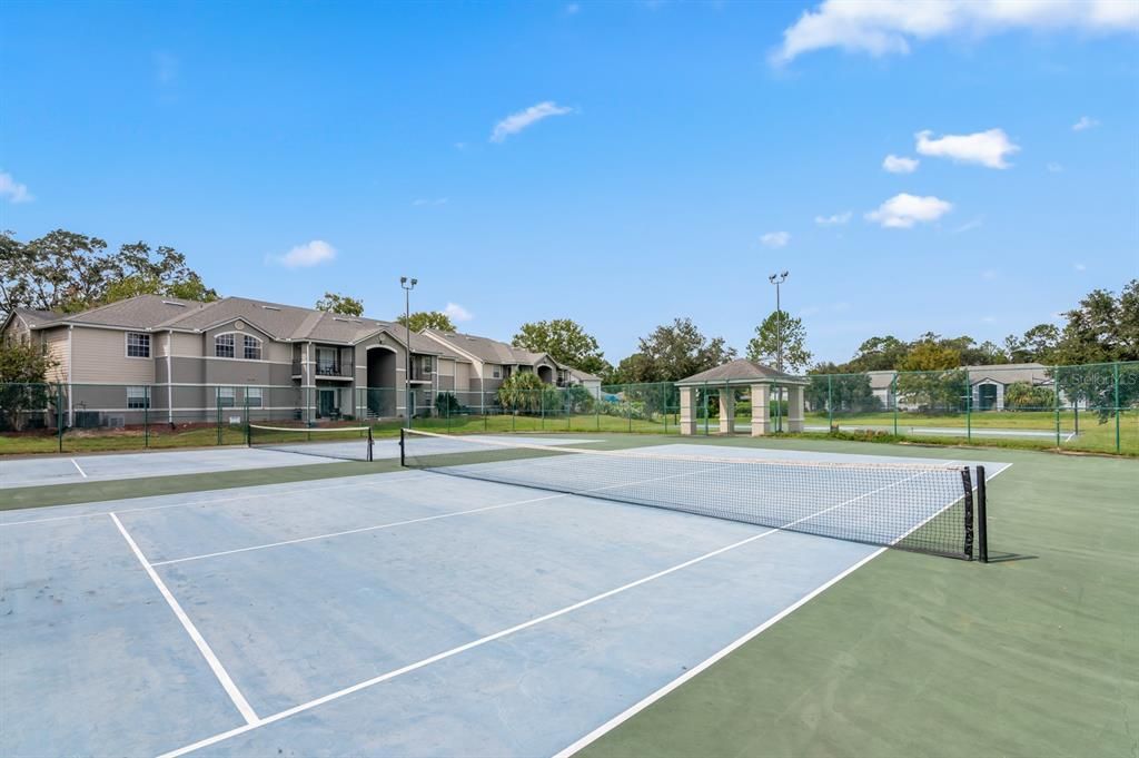 For Sale: $150,000 (2 beds, 2 baths, 950 Square Feet)