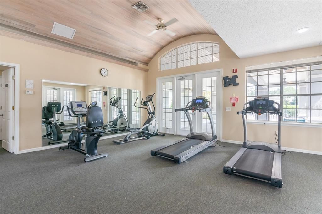 For Sale: $150,000 (2 beds, 2 baths, 950 Square Feet)