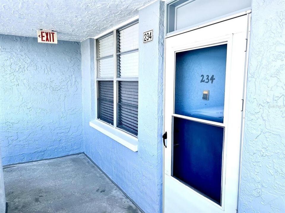 For Rent: $1,500 (1 beds, 1 baths, 930 Square Feet)