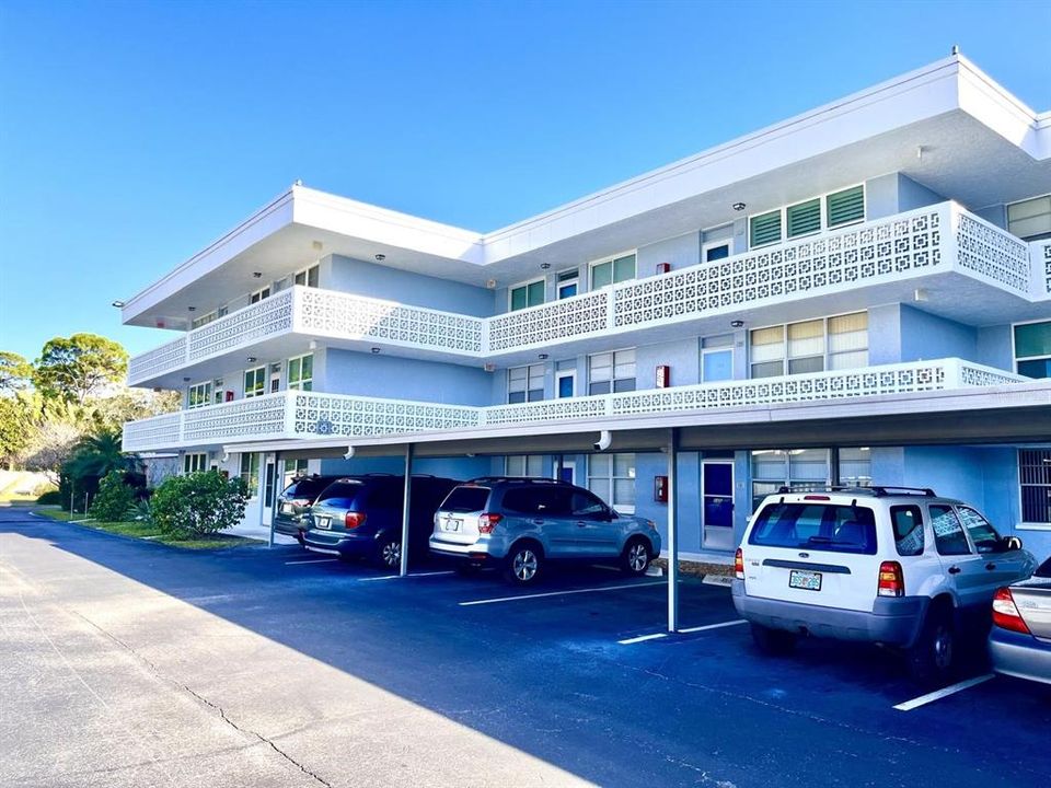For Rent: $1,500 (1 beds, 1 baths, 930 Square Feet)