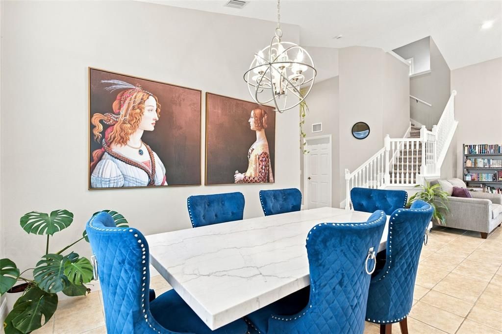 Activo con contrato: $599,000 (4 camas, 3 baños, 2835 Pies cuadrados)