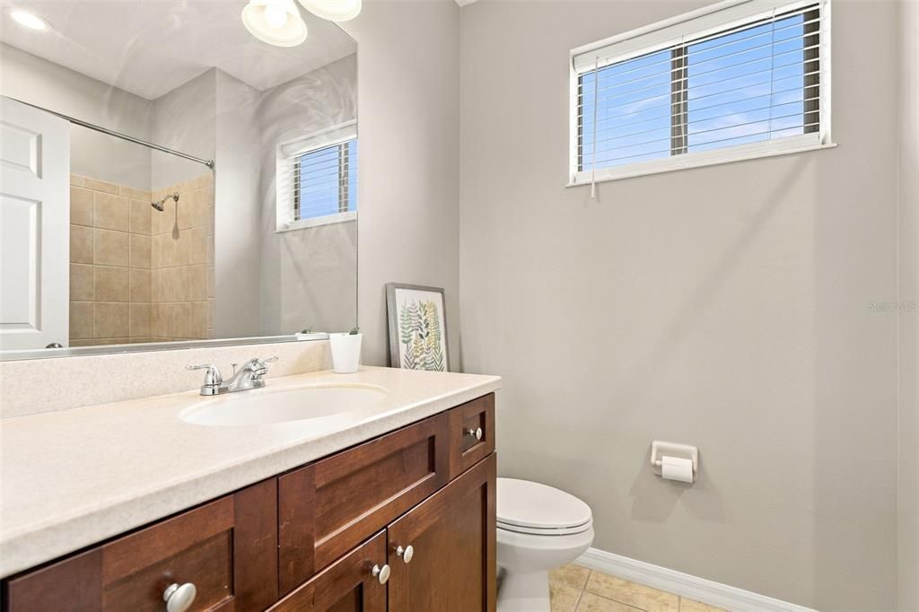 Activo con contrato: $599,000 (4 camas, 3 baños, 2835 Pies cuadrados)