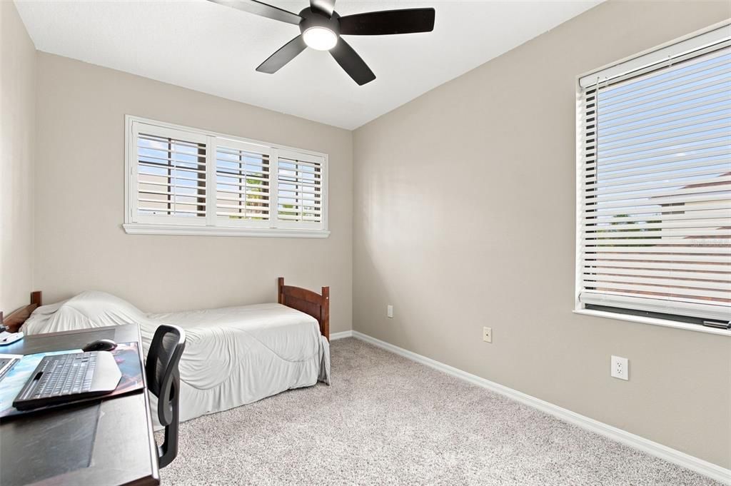 Activo con contrato: $599,000 (4 camas, 3 baños, 2835 Pies cuadrados)