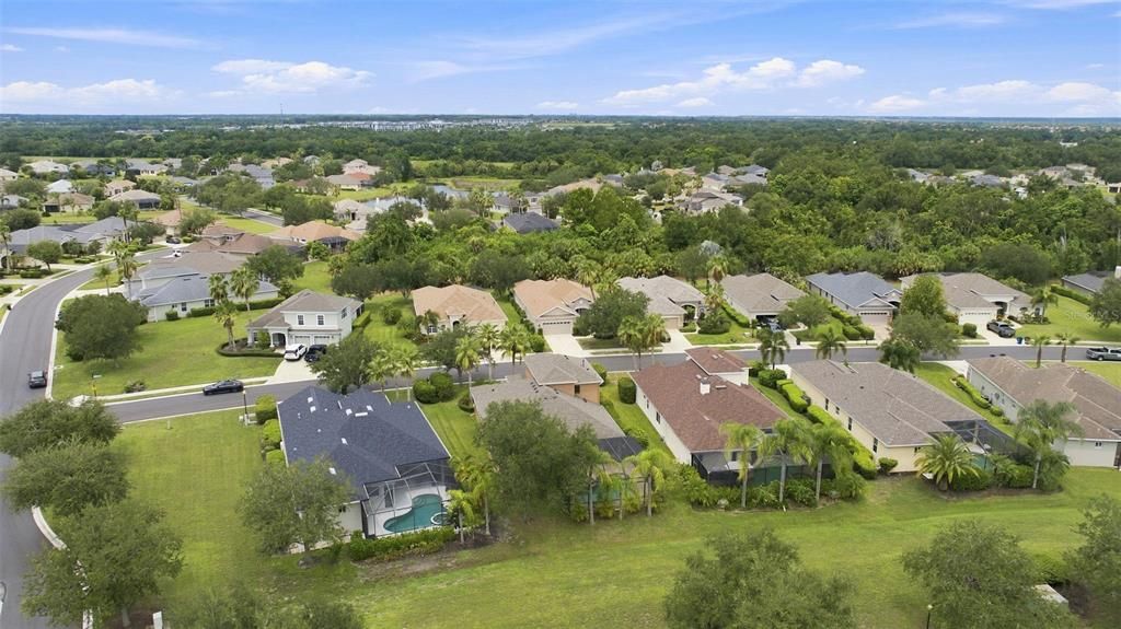 Activo con contrato: $599,000 (4 camas, 3 baños, 2835 Pies cuadrados)