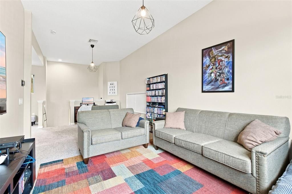 Activo con contrato: $599,000 (4 camas, 3 baños, 2835 Pies cuadrados)