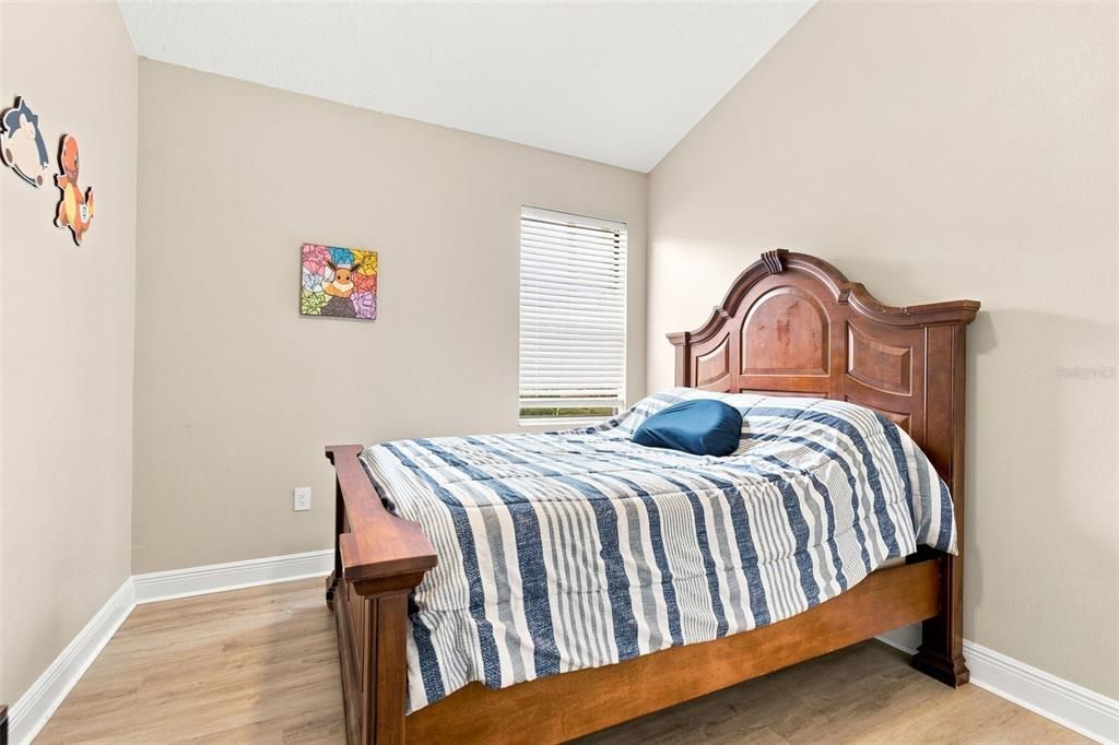 Activo con contrato: $599,000 (4 camas, 3 baños, 2835 Pies cuadrados)
