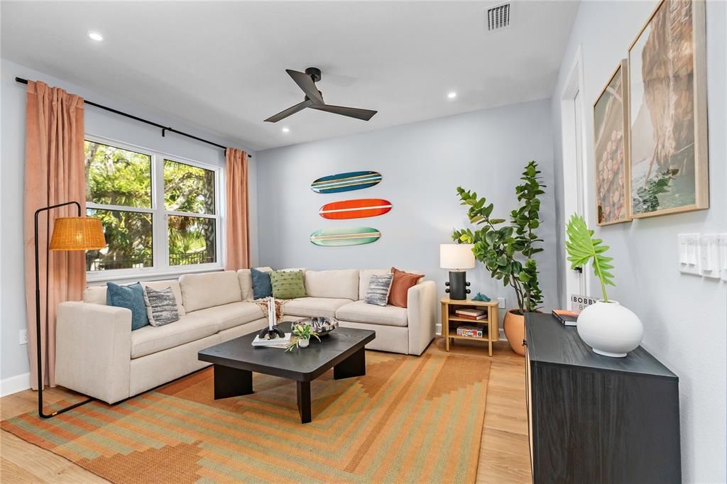 For Sale: $809,900 (3 beds, 3 baths, 2558 Square Feet)