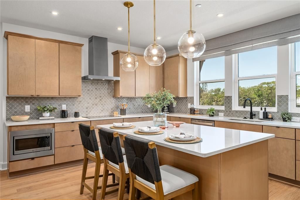 For Sale: $809,900 (3 beds, 3 baths, 2558 Square Feet)