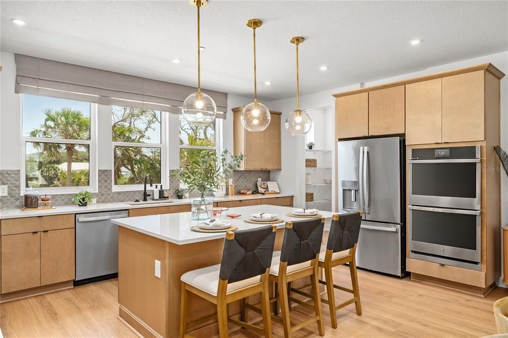 For Sale: $809,900 (3 beds, 3 baths, 2558 Square Feet)