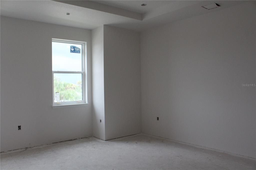 For Sale: $809,900 (3 beds, 3 baths, 2558 Square Feet)