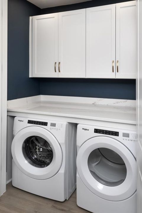 For Sale: $309,990 (2 beds, 2 baths, 1341 Square Feet)