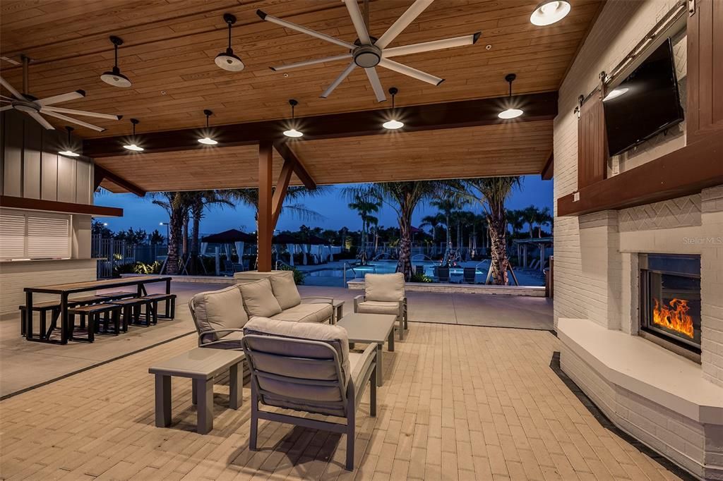 For Sale: $309,990 (2 beds, 2 baths, 1341 Square Feet)