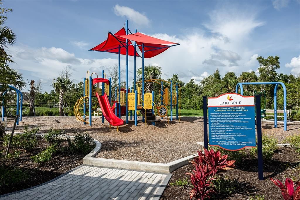 For Sale: $309,990 (2 beds, 2 baths, 1341 Square Feet)