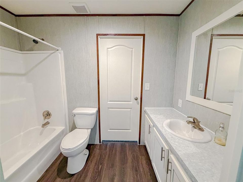 En Venta: $449,900 (3 camas, 2 baños, 1728 Pies cuadrados)