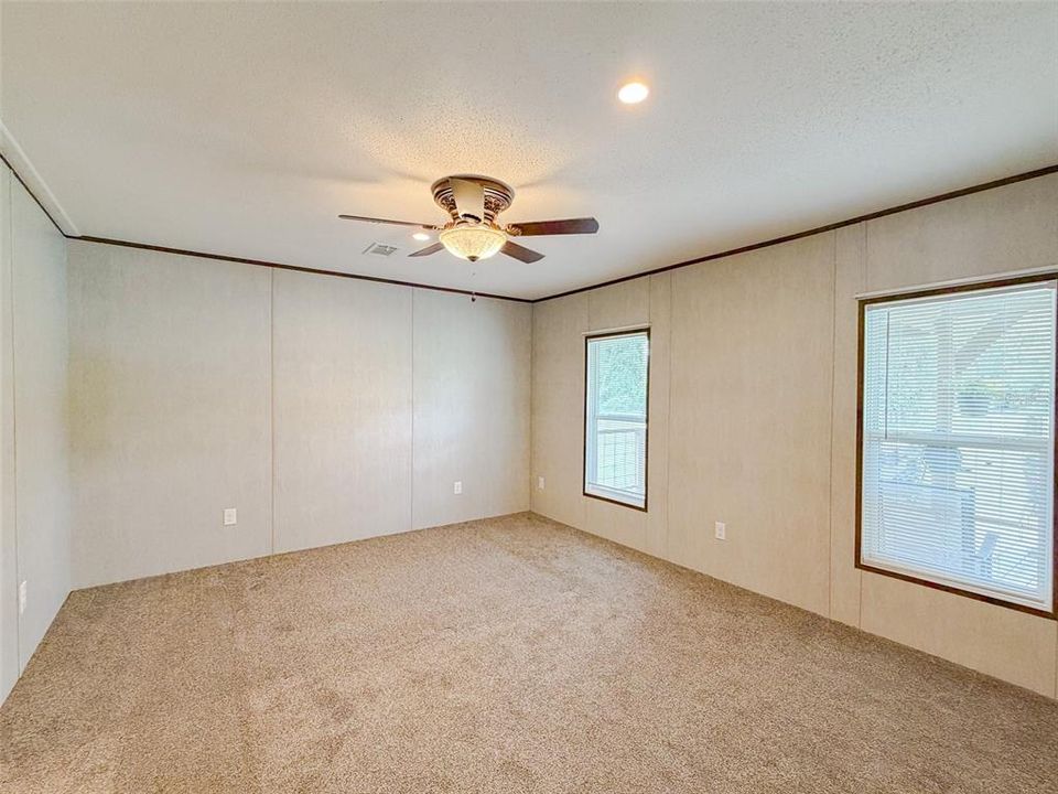 En Venta: $449,900 (3 camas, 2 baños, 1728 Pies cuadrados)