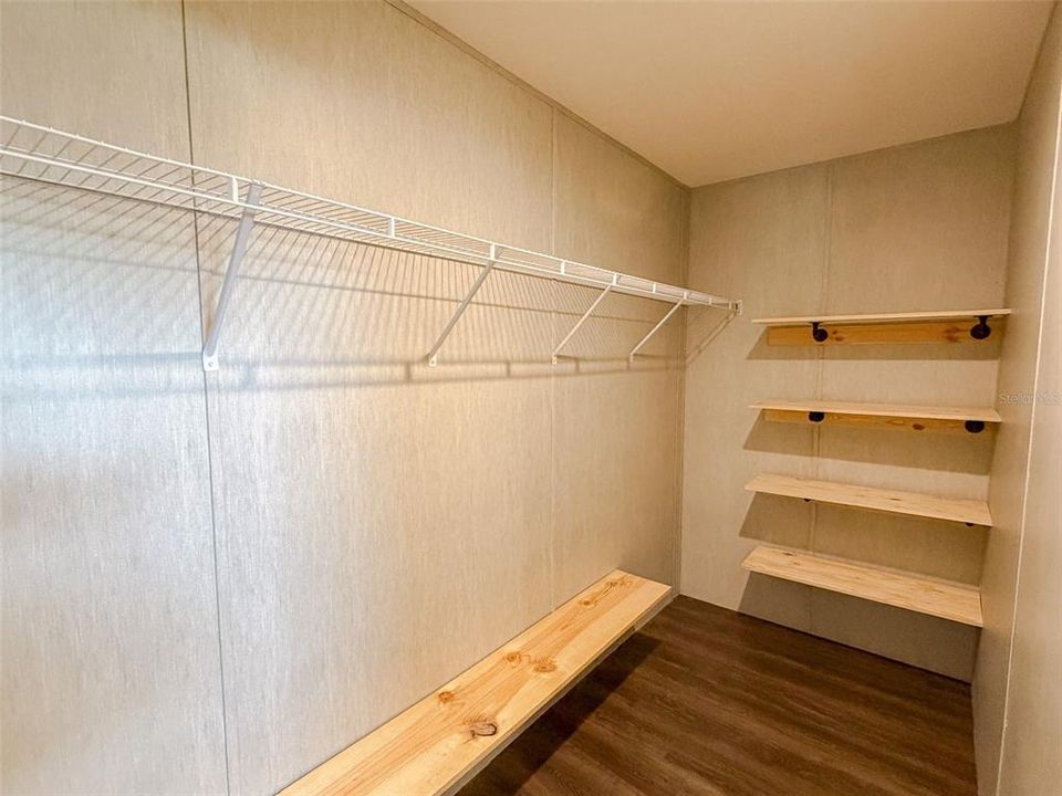 En Venta: $449,900 (3 camas, 2 baños, 1728 Pies cuadrados)