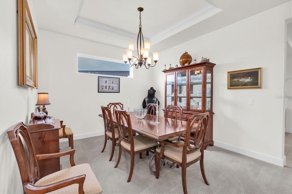 En Venta: $649,900 (3 camas, 2 baños, 1931 Pies cuadrados)