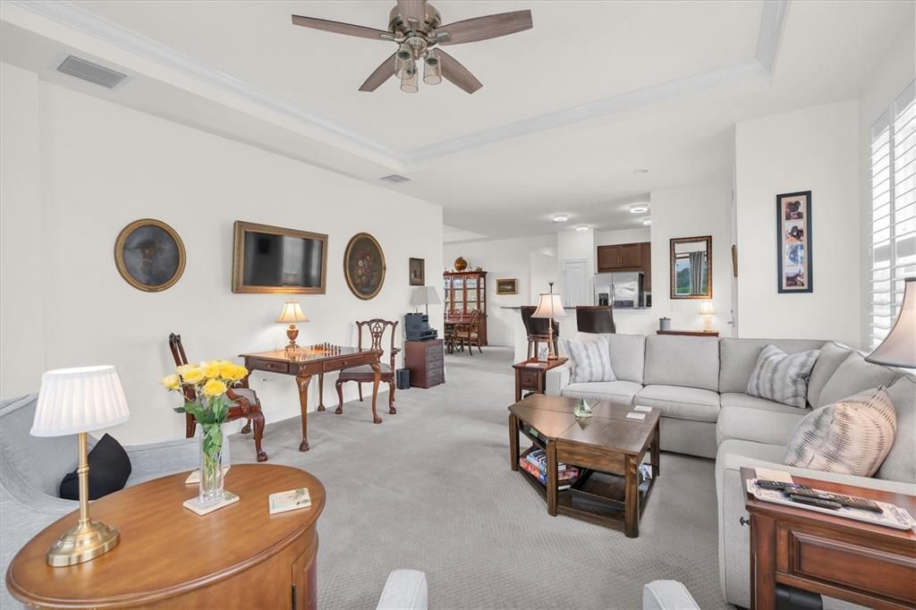 En Venta: $649,900 (3 camas, 2 baños, 1931 Pies cuadrados)