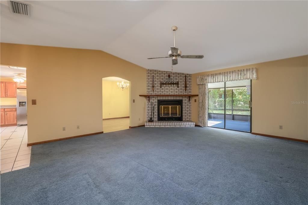 Active With Contract: $280,000 (3 beds, 2 baths, 1602 Square Feet)