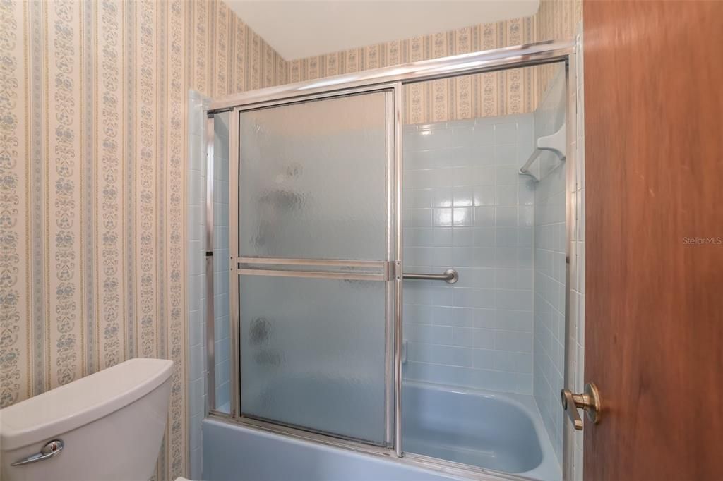 Active With Contract: $280,000 (3 beds, 2 baths, 1602 Square Feet)