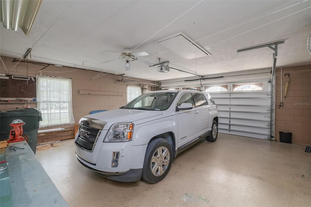 Active With Contract: $280,000 (3 beds, 2 baths, 1602 Square Feet)