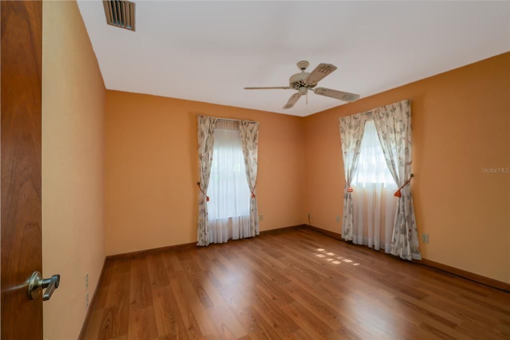 Active With Contract: $280,000 (3 beds, 2 baths, 1602 Square Feet)