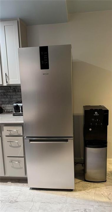 На продажу: $149,900 (2 спален, 1 ванн, 865 Квадратных фут)