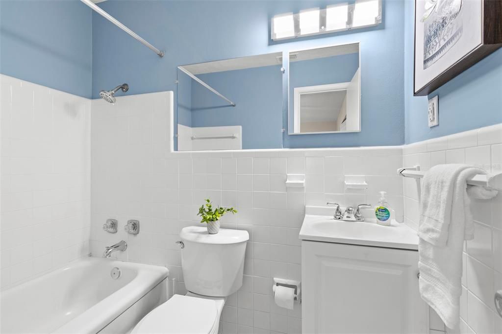 На продажу: $489,900 (4 спален, 2 ванн, 1830 Квадратных фут)