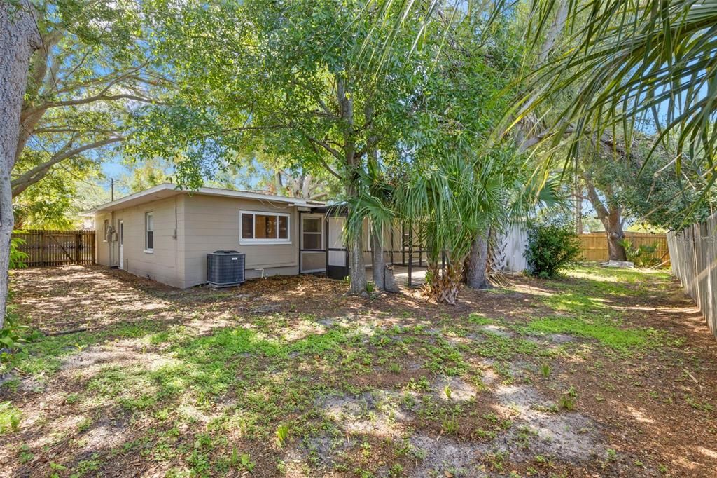 На продажу: $489,900 (4 спален, 2 ванн, 1830 Квадратных фут)