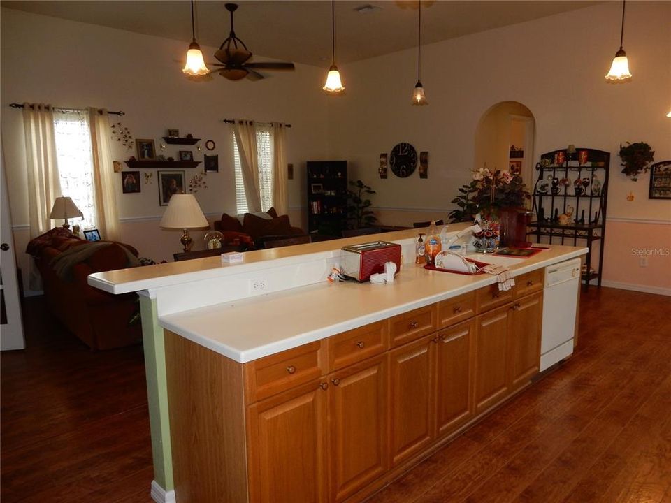 En Venta: $475,000 (3 camas, 2 baños, 2276 Pies cuadrados)