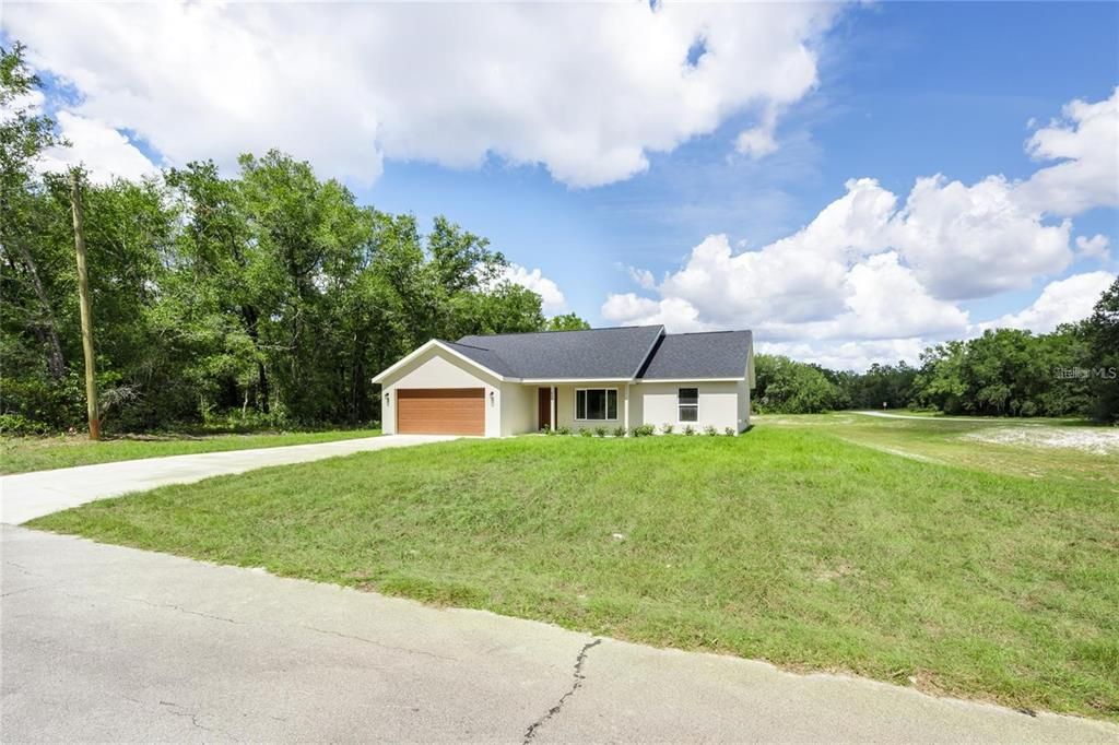 For Sale: $269,900 (3 beds, 2 baths, 1449 Square Feet)