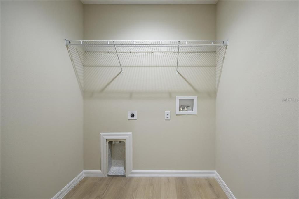 For Sale: $269,900 (3 beds, 2 baths, 1449 Square Feet)