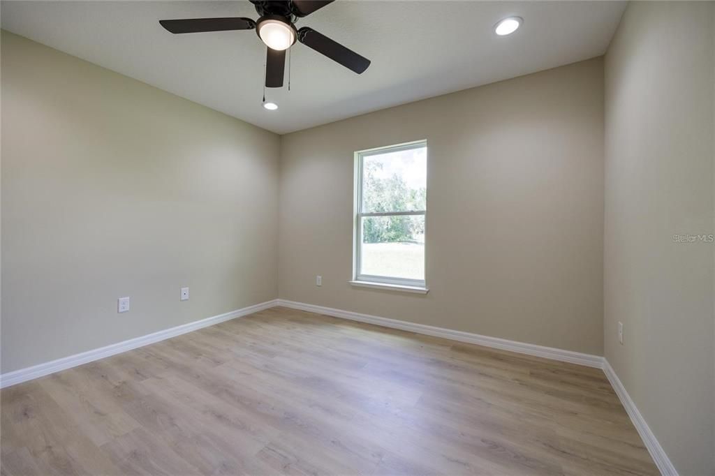 For Sale: $269,900 (3 beds, 2 baths, 1449 Square Feet)