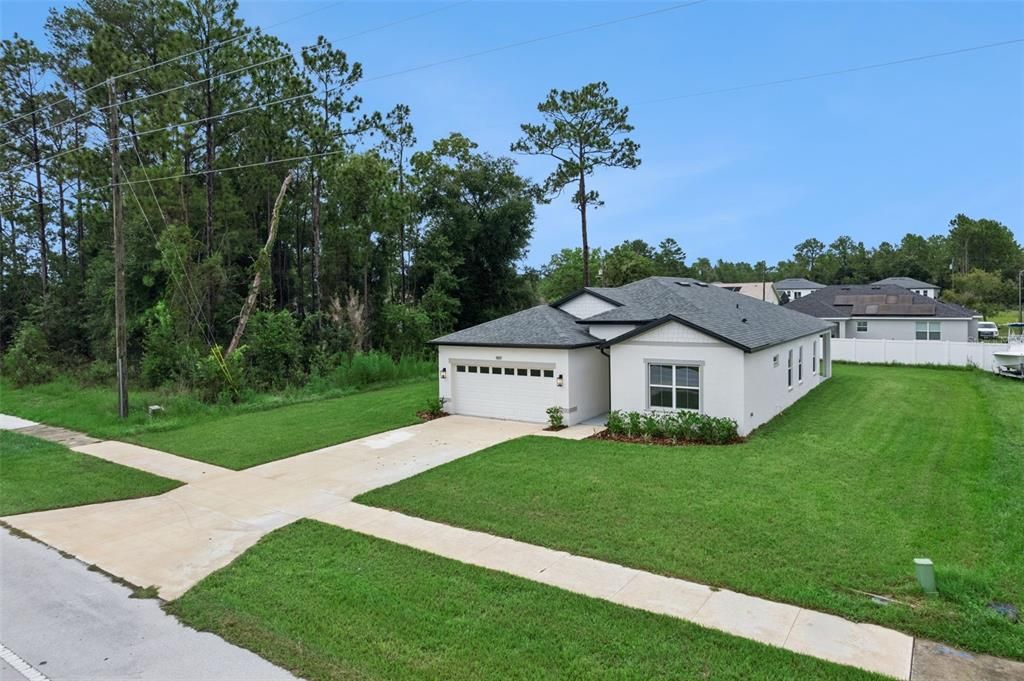 For Sale: $329,900 (4 beds, 3 baths, 1990 Square Feet)