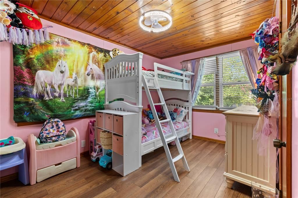 На продажу: $515,000 (2 спален, 2 ванн, 2170 Квадратных фут)