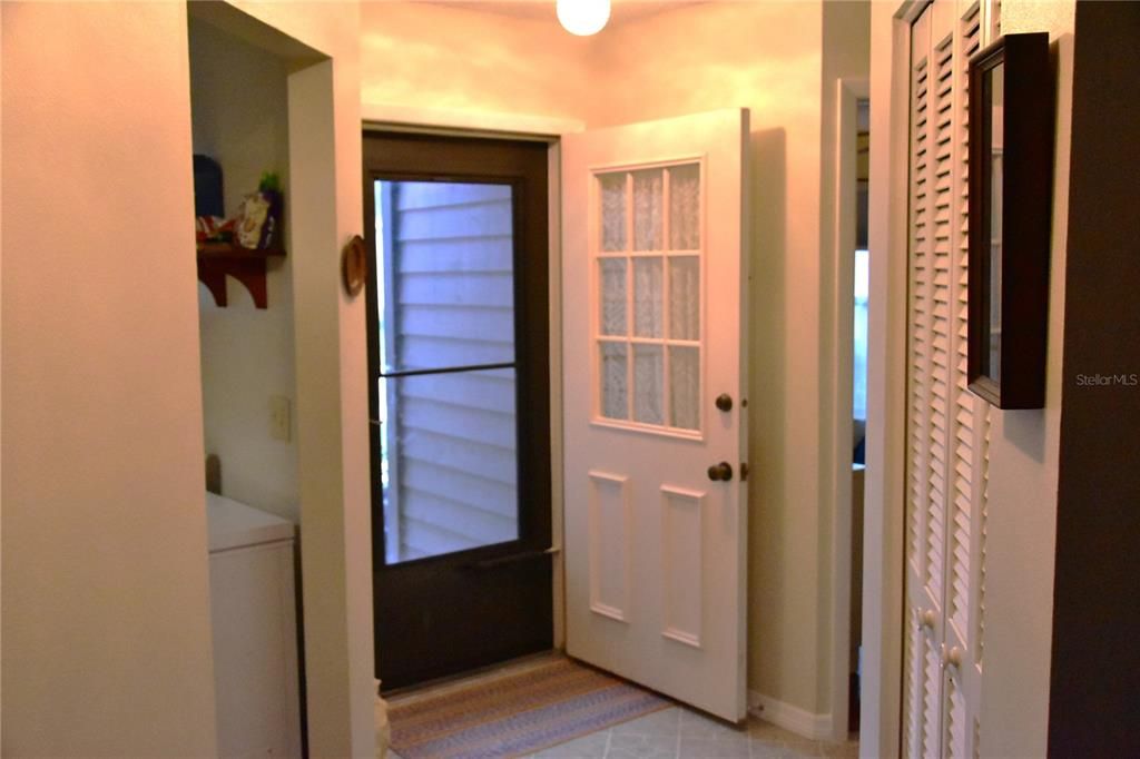 For Sale: $219,000 (2 beds, 2 baths, 1066 Square Feet)