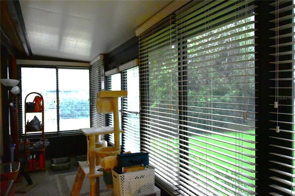 For Sale: $219,000 (2 beds, 2 baths, 1066 Square Feet)