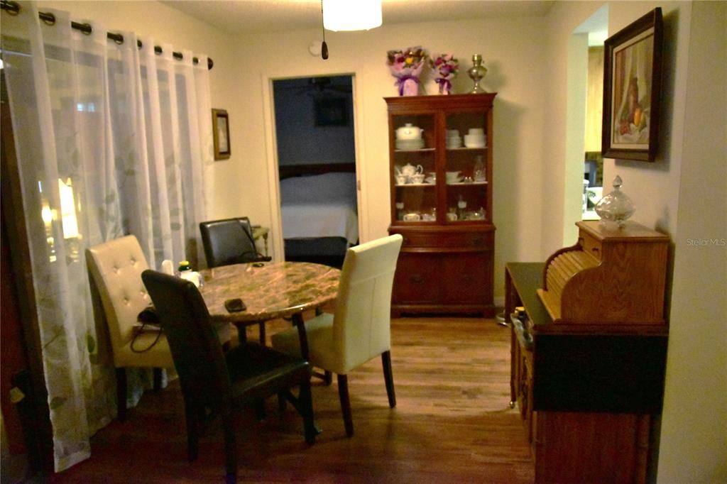 For Sale: $219,000 (2 beds, 2 baths, 1066 Square Feet)