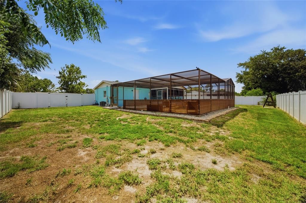На продажу: $265,000 (2 спален, 1 ванн, 880 Квадратных фут)