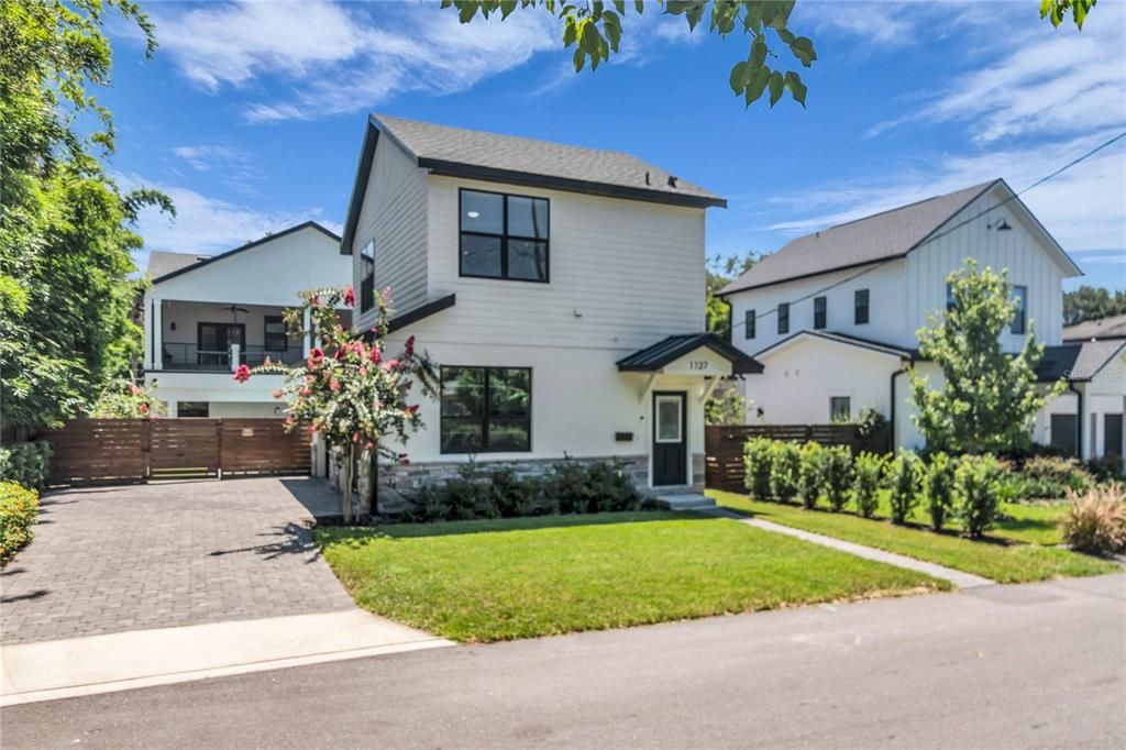For Sale: $1,495,000 (5 beds, 3 baths, 3218 Square Feet)