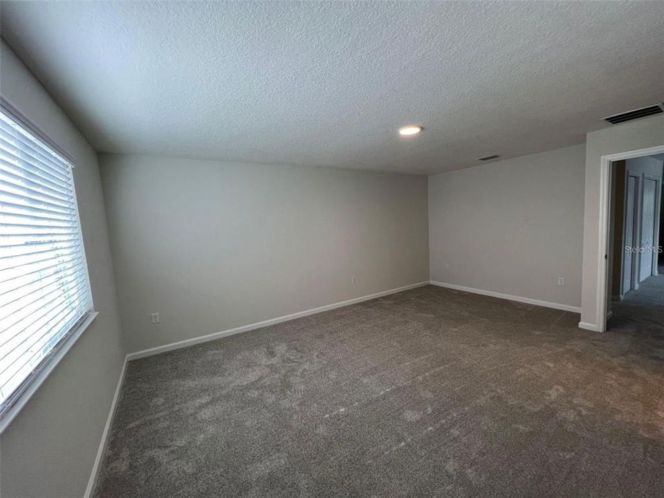 En Renta: $2,500 (4 camas, 3 baños, 1762 Pies cuadrados)