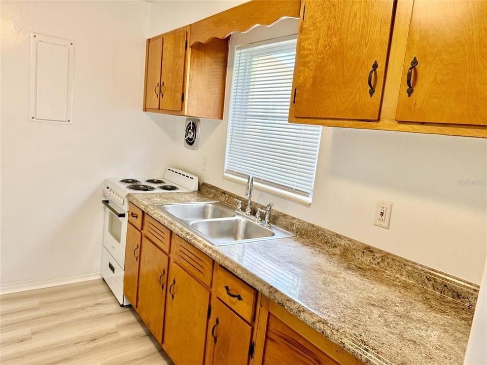 В аренду: $1,395 (1 спален, 1 ванн, 560 Квадратных фут)