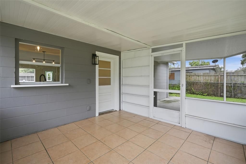 For Sale: $235,000 (3 beds, 2 baths, 1165 Square Feet)
