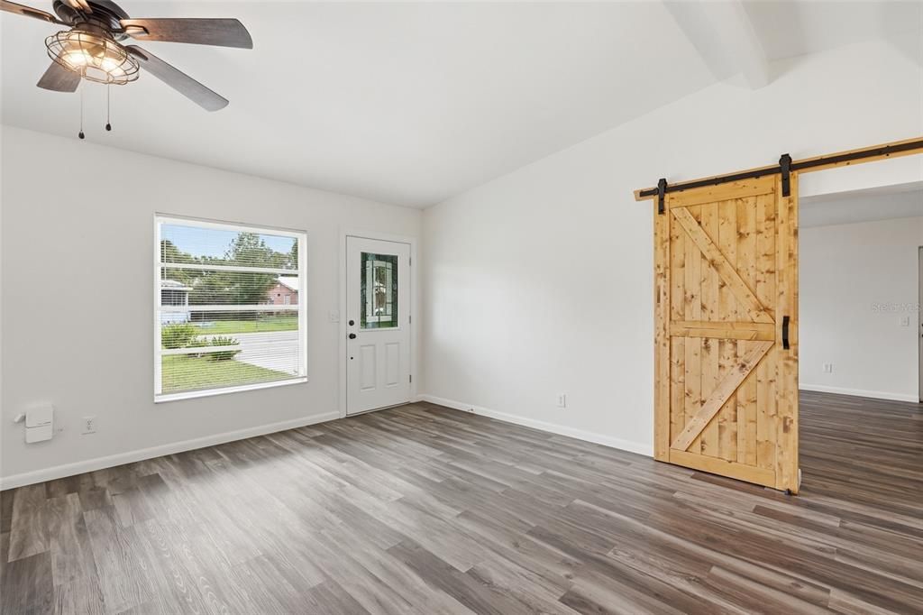 For Sale: $235,000 (3 beds, 2 baths, 1165 Square Feet)