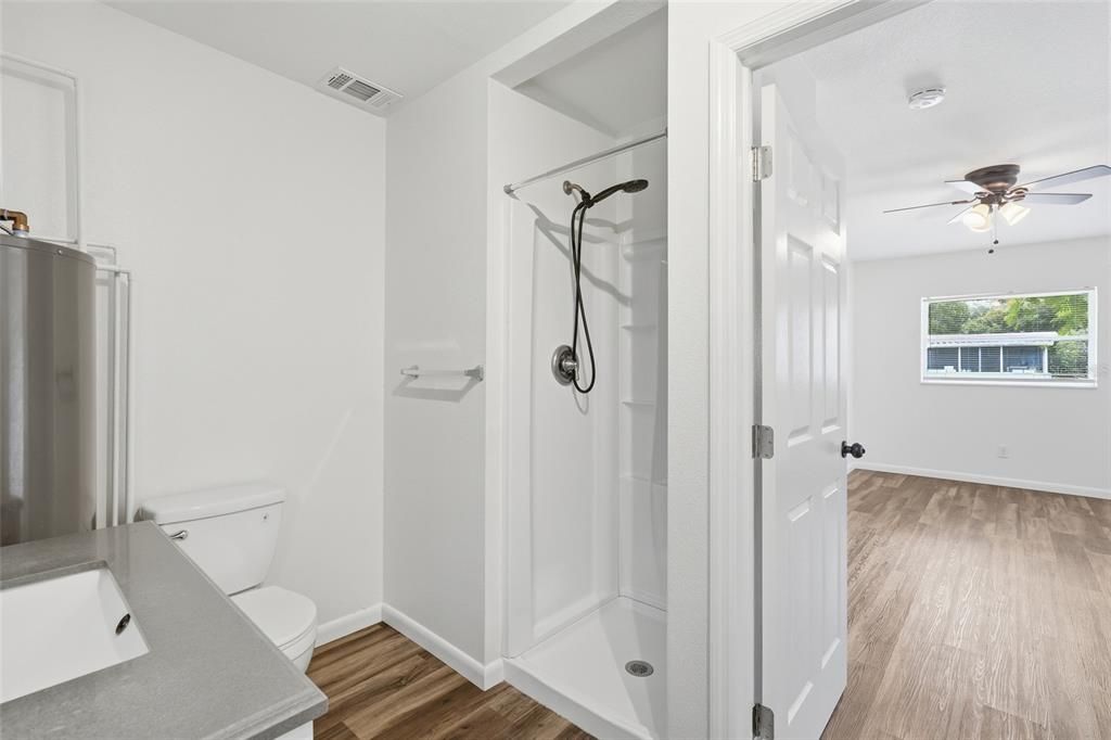For Sale: $235,000 (3 beds, 2 baths, 1165 Square Feet)