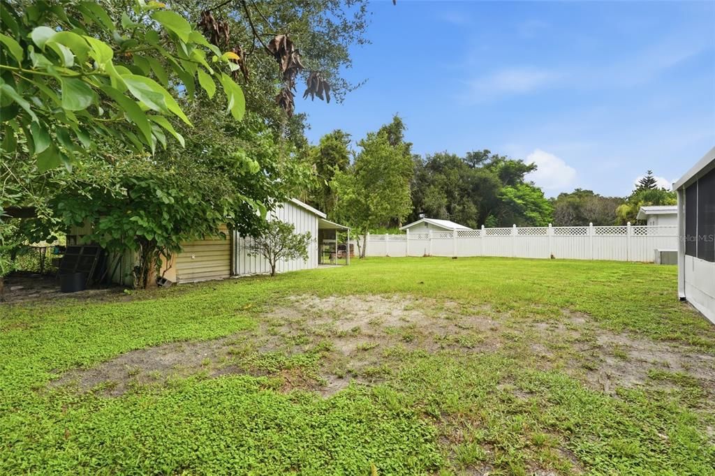 For Sale: $235,000 (3 beds, 2 baths, 1165 Square Feet)